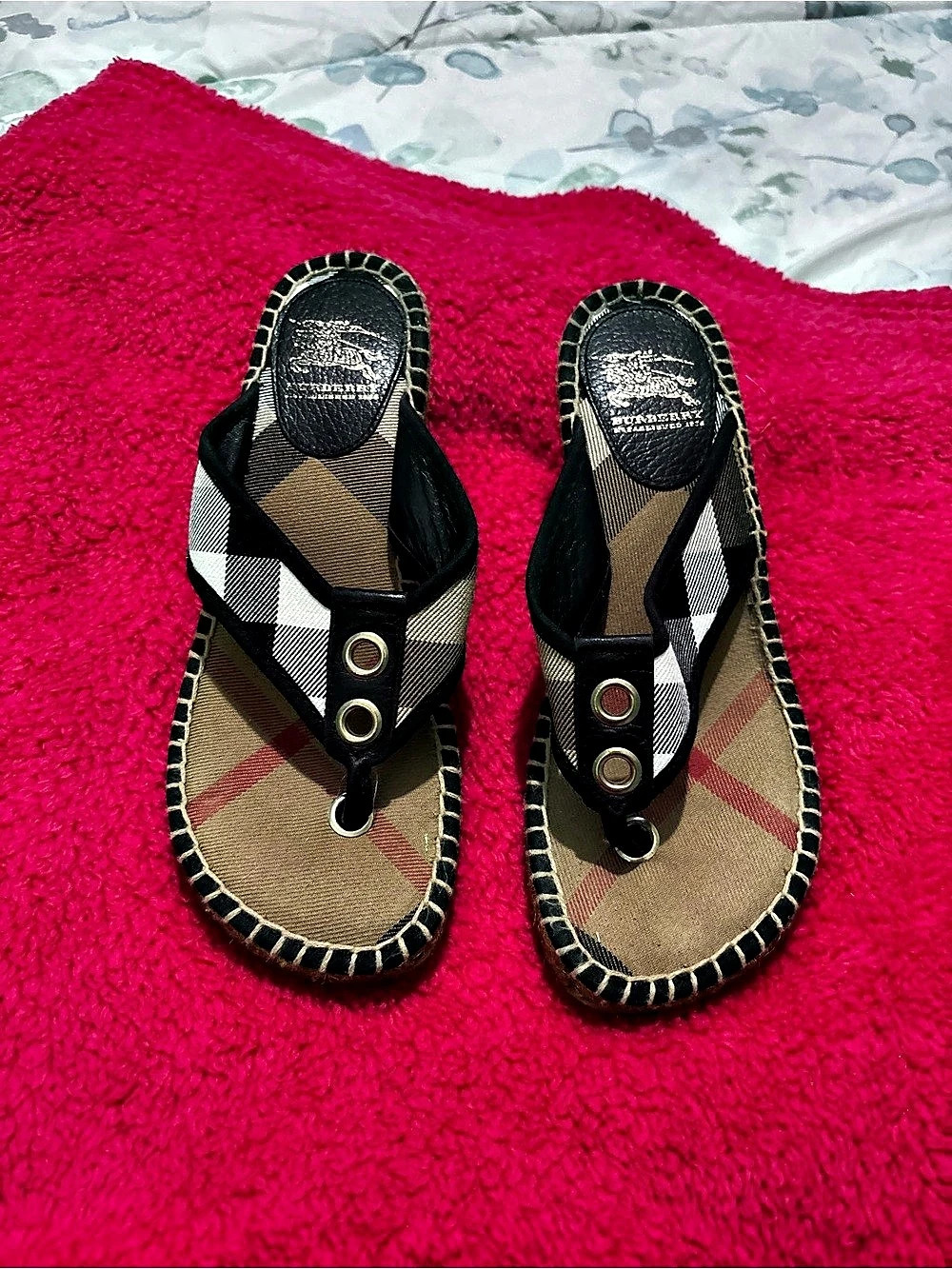Burberry Nova Check Espadrille Wedge Thong Sandals-Size 36 (6)